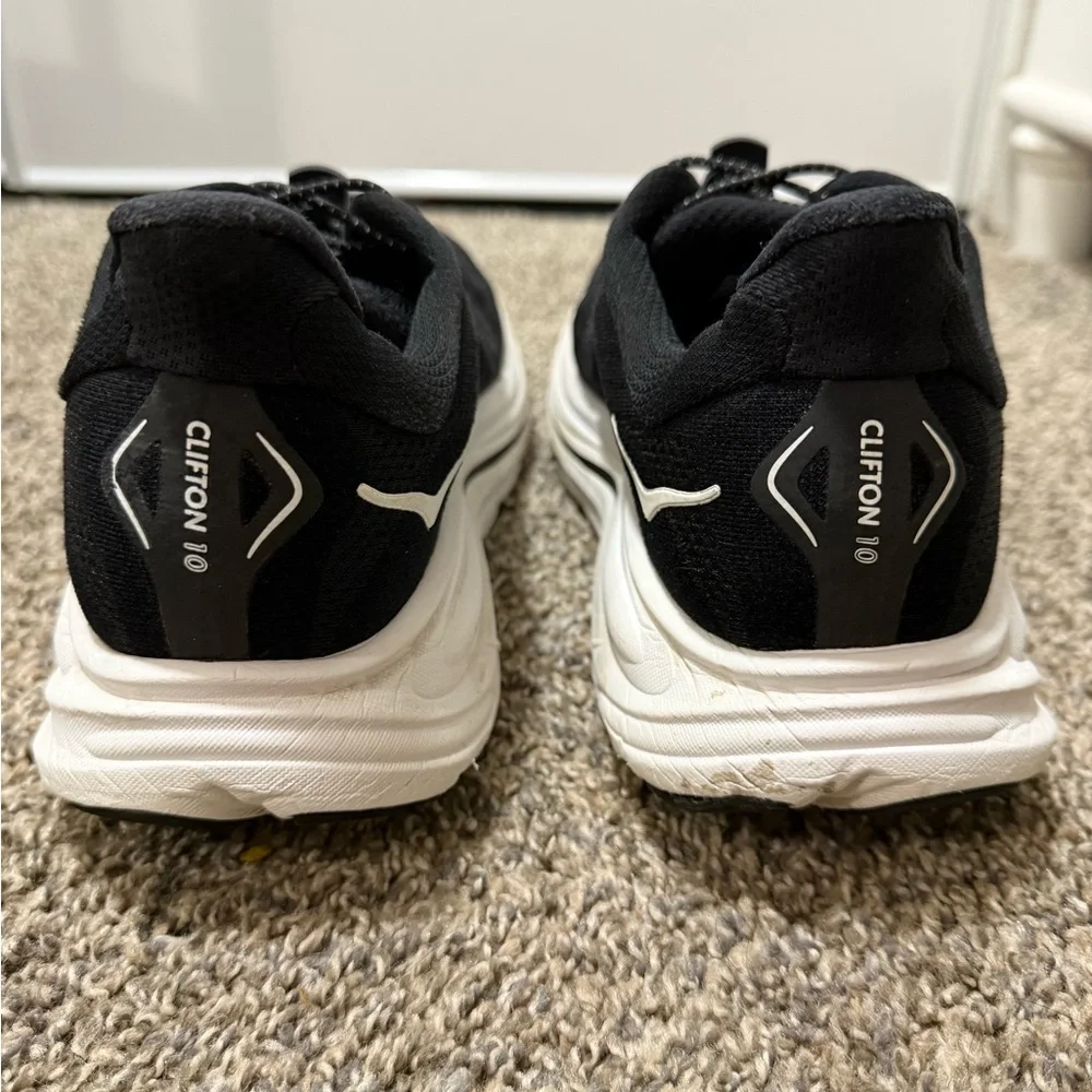 HOKA ONE ONE CLIFTON 10 Men's Black Running Shoes - Picture 5 of 9